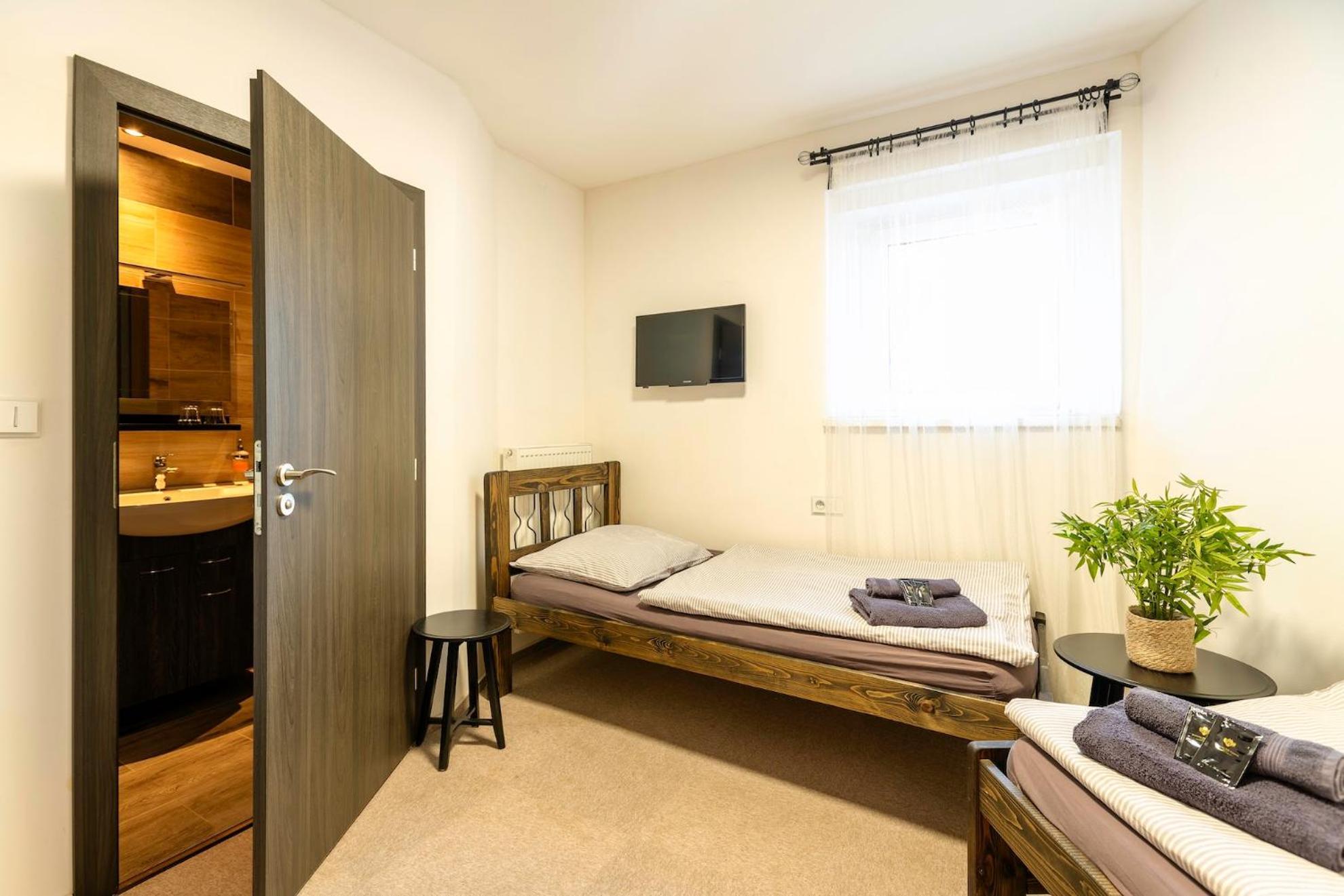 Nizbor Restaurace Hotel Praha מראה חיצוני תמונה